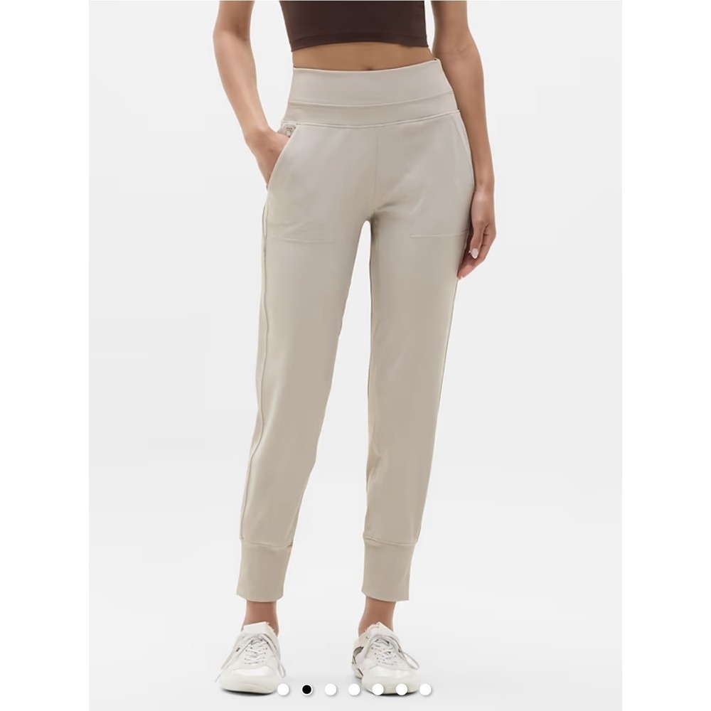 Athleta Venice Jogger Pants Medium Beige High Rise Stretch Travel Gorpcore Nwt